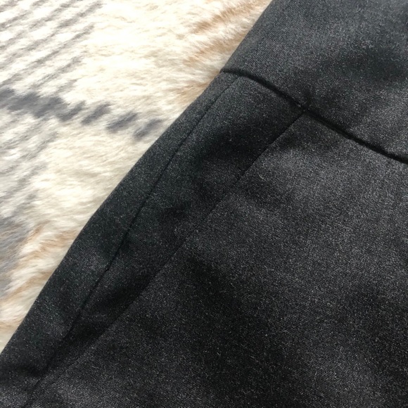 Banana Republic pencil skirt - Picture 2 of 5